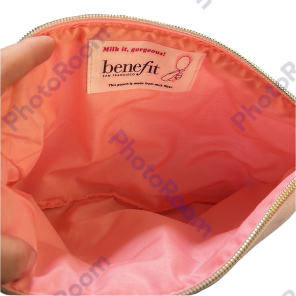 Benefit Cosmetic Pouch - Picture 4 of 4